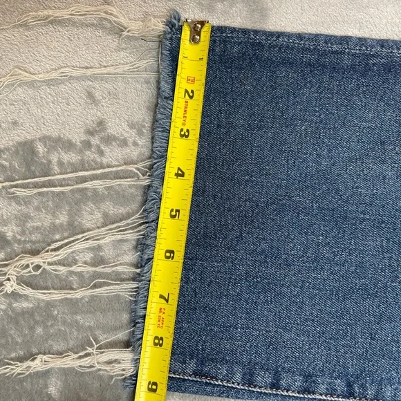 7 For All Mankind Jeans Womens Size 27 Cropped Alexa Blue Distressed Raw Hem - Picture 2 of 8